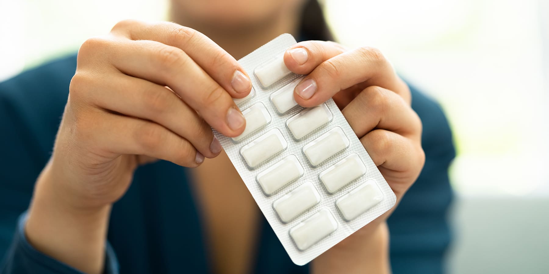Why Chewing Gum After Wisdom Tooth Removal Is a No-No